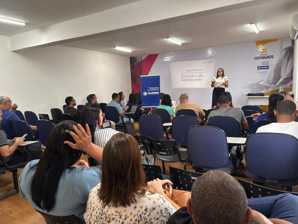 Secdef discute fortalecimento da rede de proteção à criança e ao adolescente com conselheiros tutelares